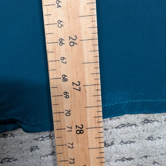 Stunning 100% silk Diane Von Furstenburg Teal Blouse - Picture 5 of 11